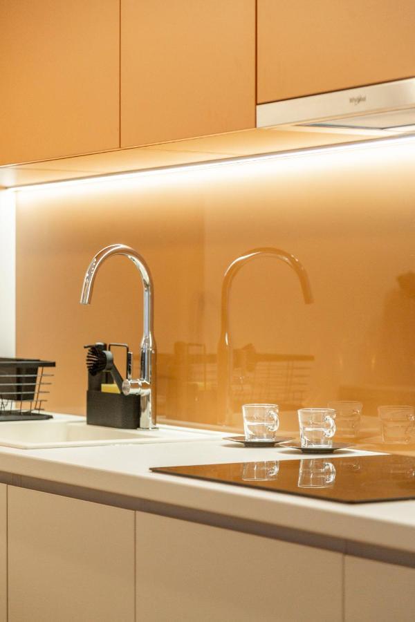 Luxurious Minimalist Residence With Sauna By Prestige Homes Budapest Exteriör bild