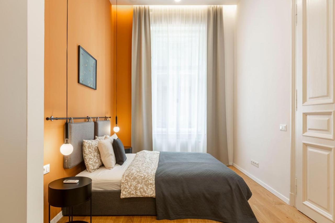 Luxurious Minimalist Residence With Sauna By Prestige Homes Budapest Exteriör bild