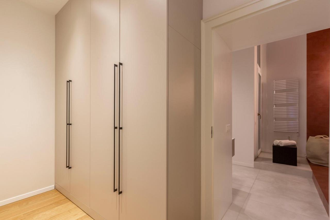 Luxurious Minimalist Residence With Sauna By Prestige Homes Budapest Exteriör bild