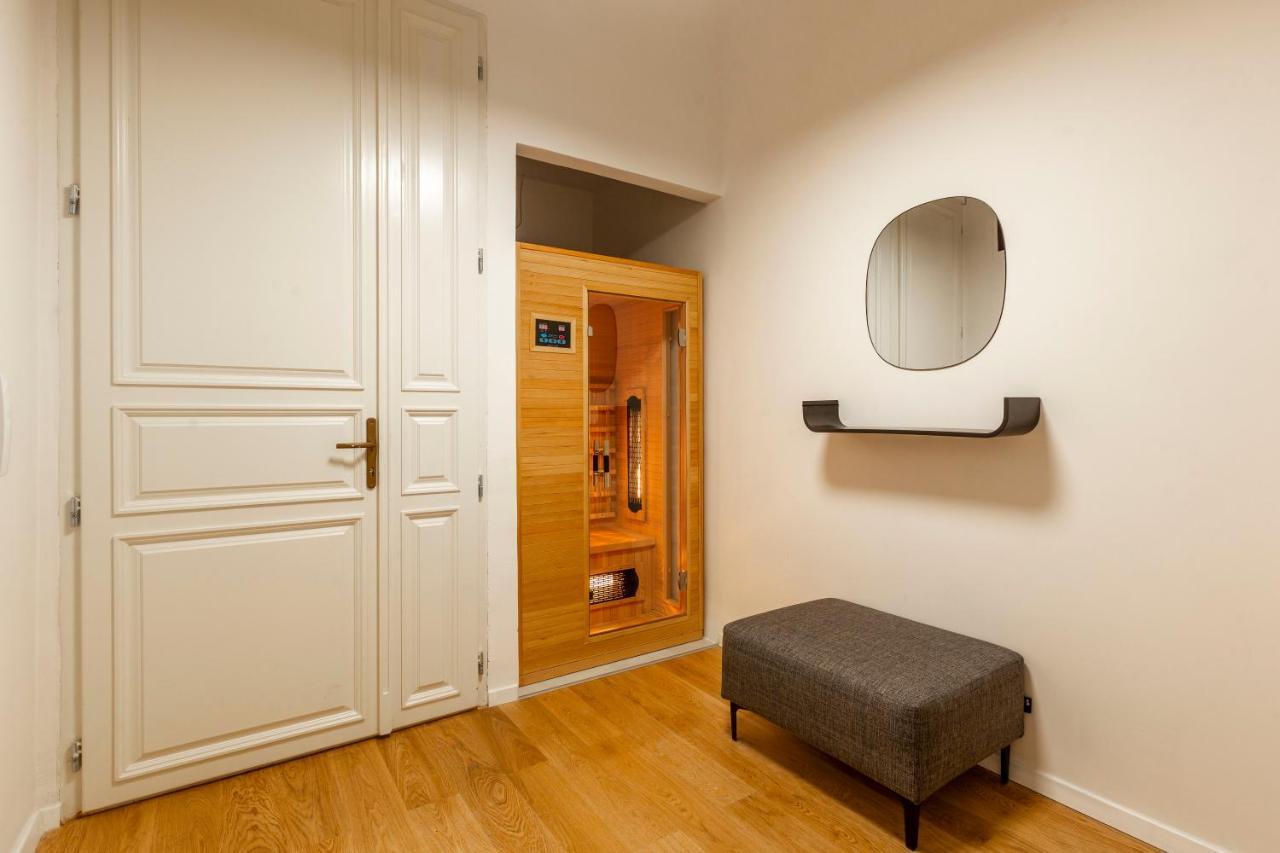 Luxurious Minimalist Residence With Sauna By Prestige Homes Budapest Exteriör bild